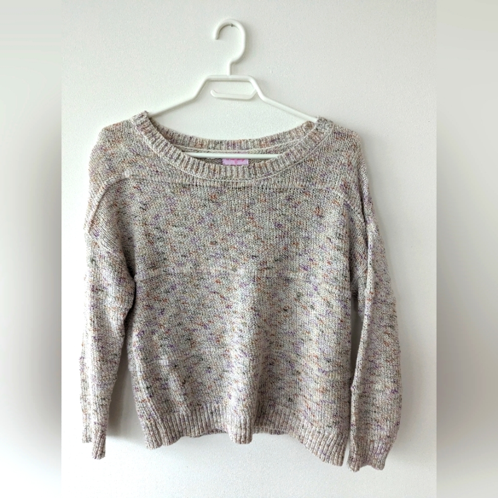 Crew neck knit sweater